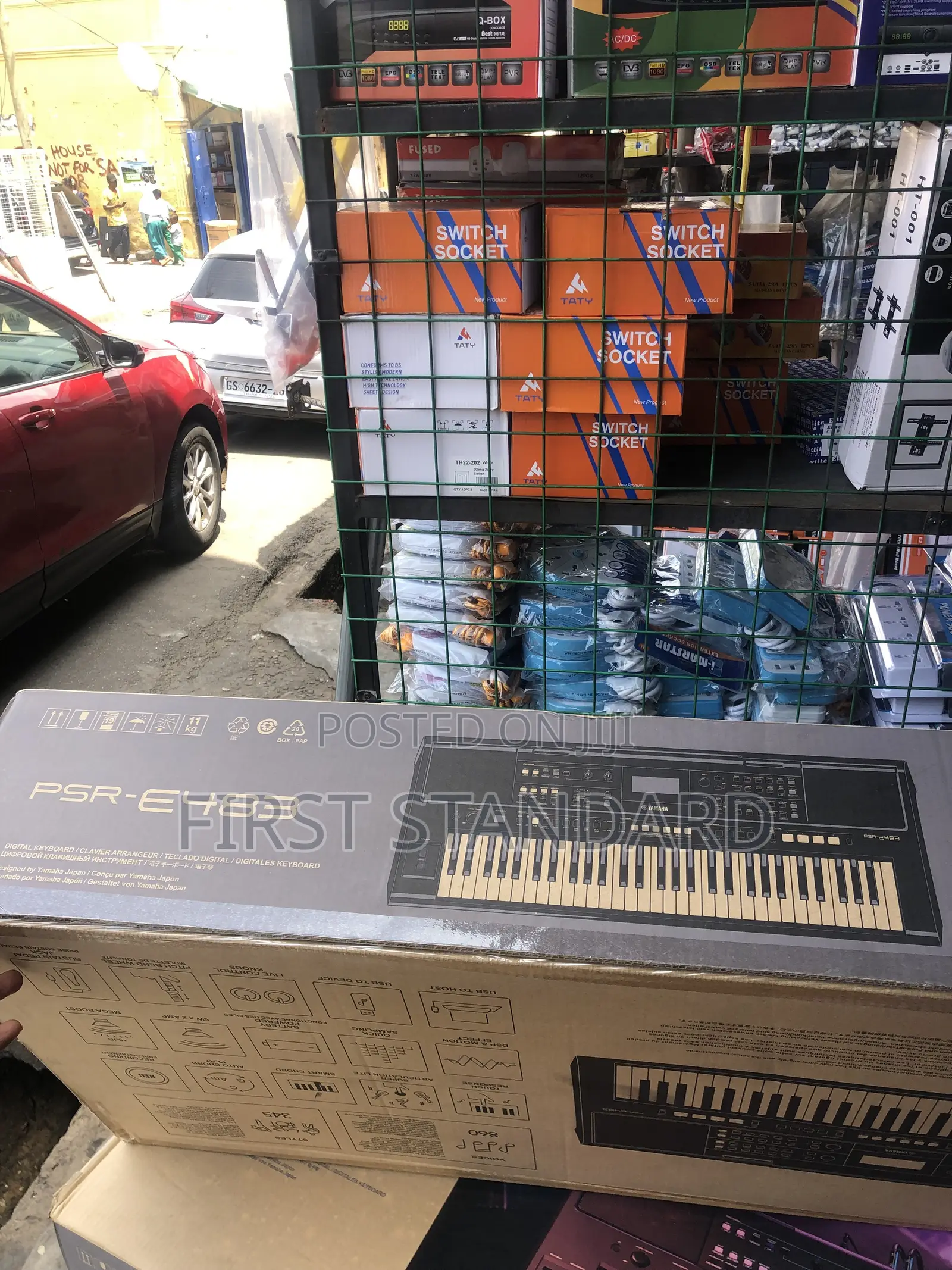 Yamaha PSR E483 Keyboard