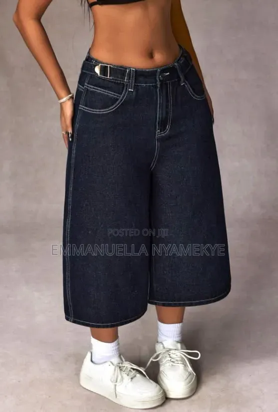 High-Waisted Knee-Length Baggy Denim Bermuda Shorts (Jorts).