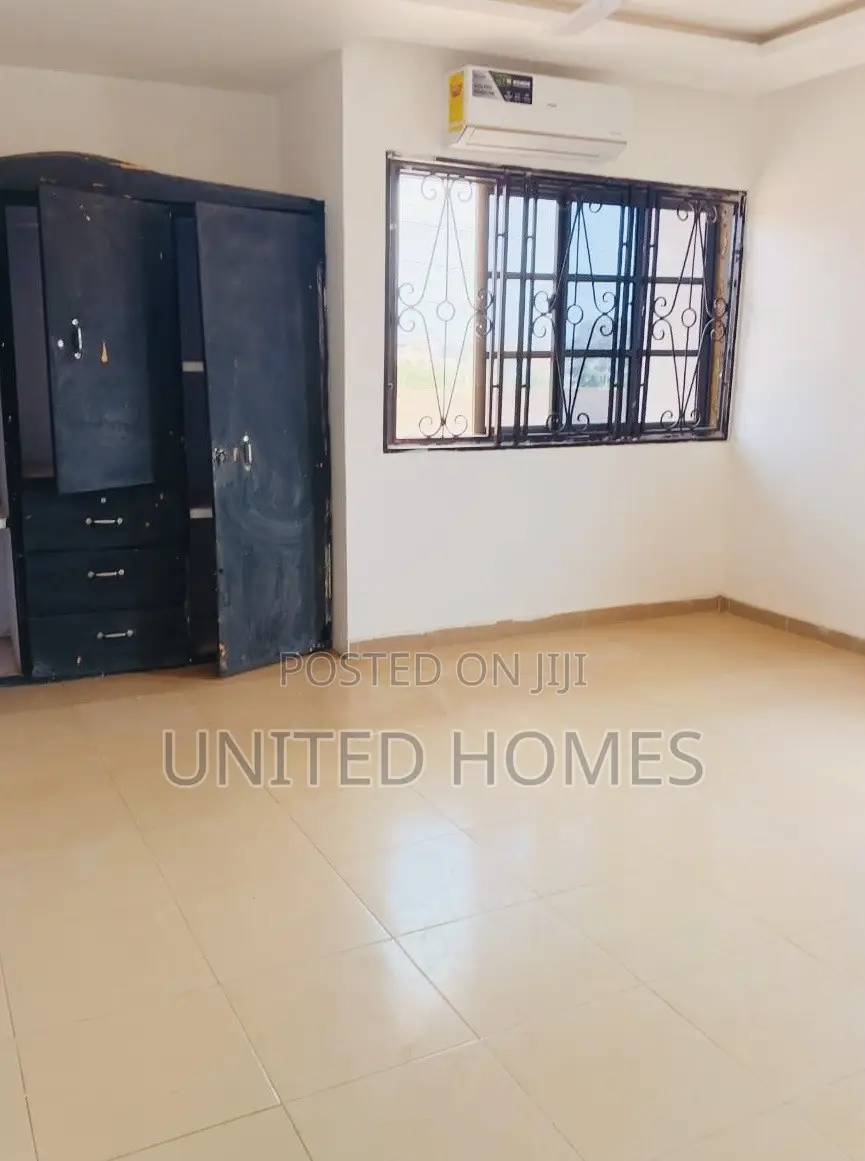 3bdrm House in Awoshie for rent