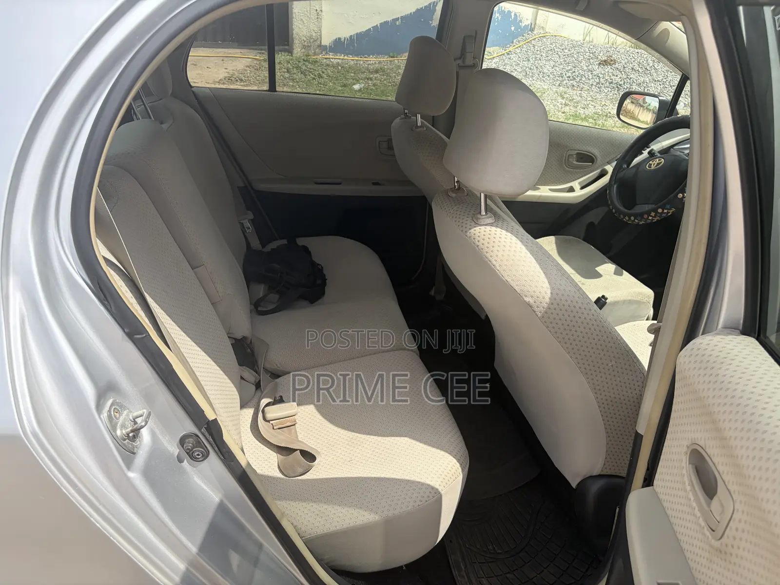 Toyota Vitz 2010 Gray