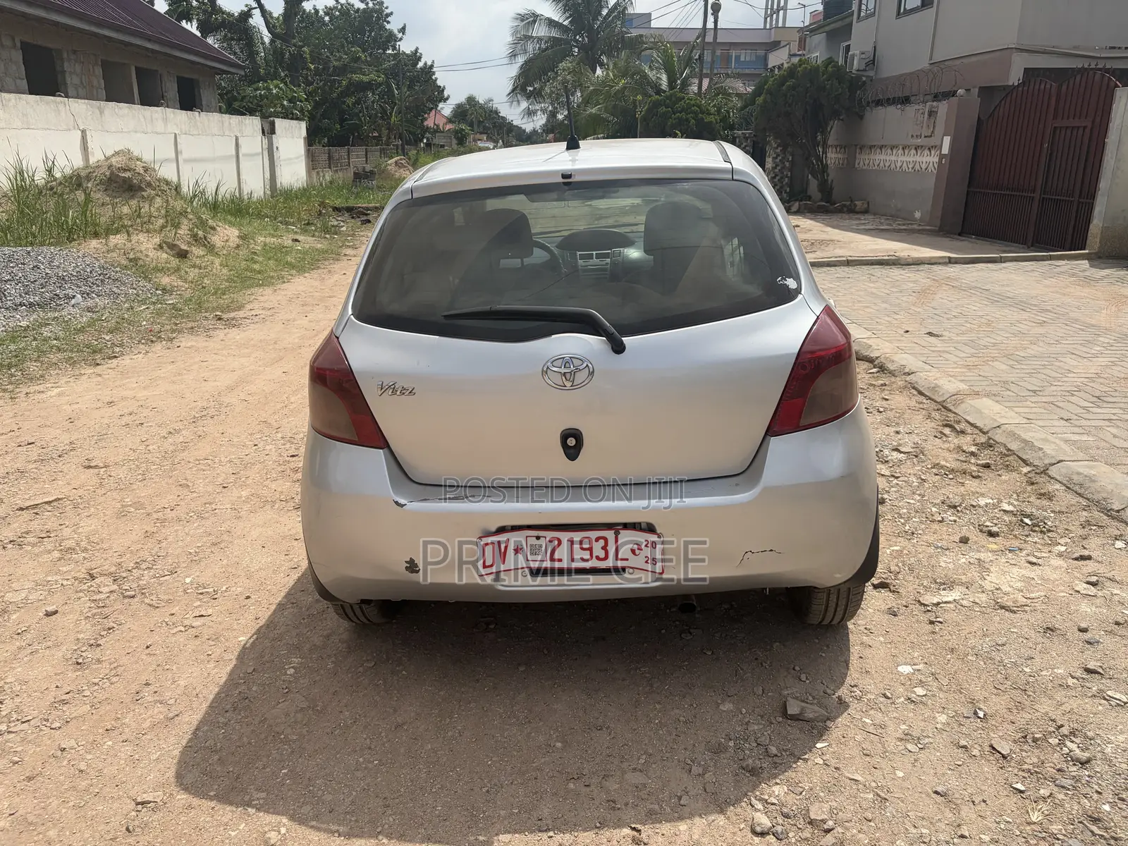 Toyota Vitz 2010 Gray