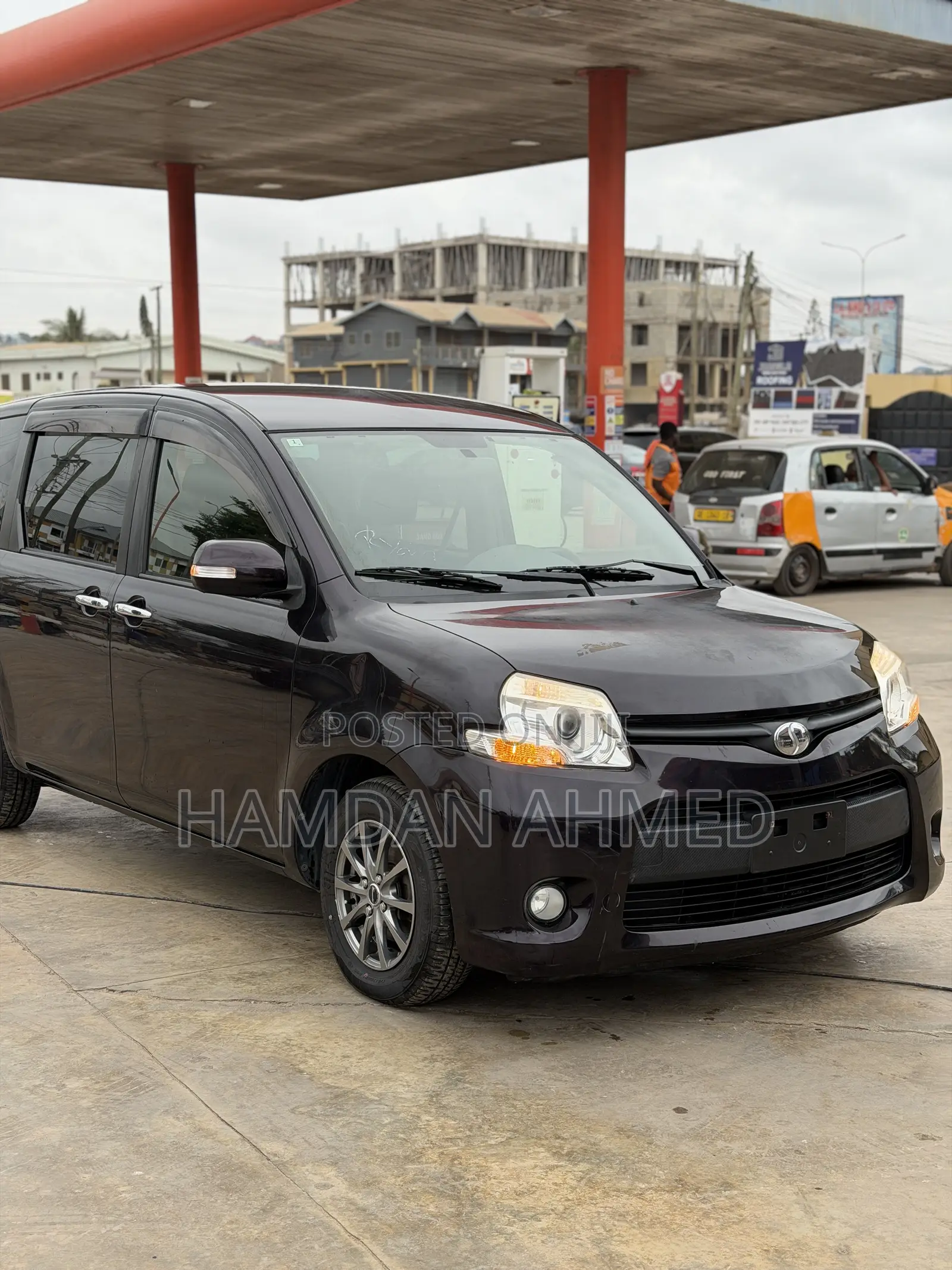 Toyota Sienta 1.5 FWD 2013 Purple