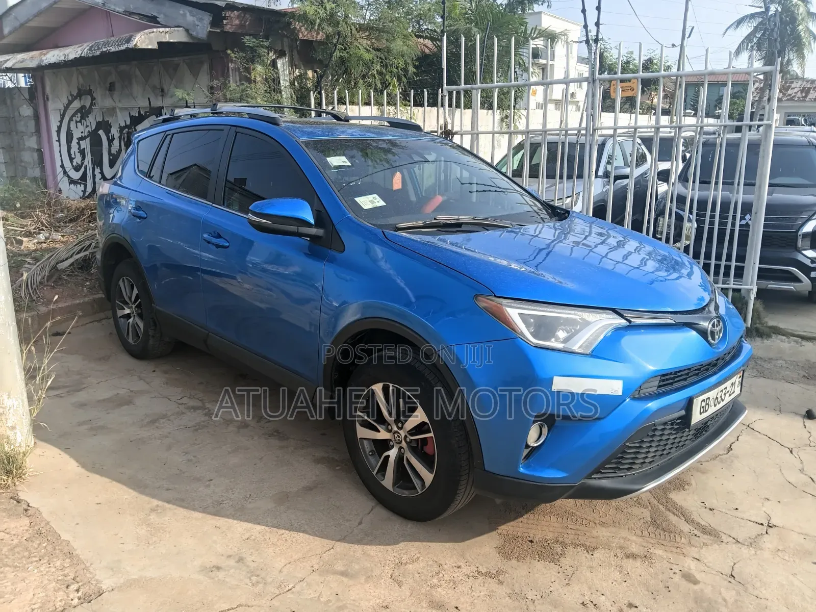 Toyota RAV4 XLE AWD (2.5L 4cyl 6A) 2017 Blue