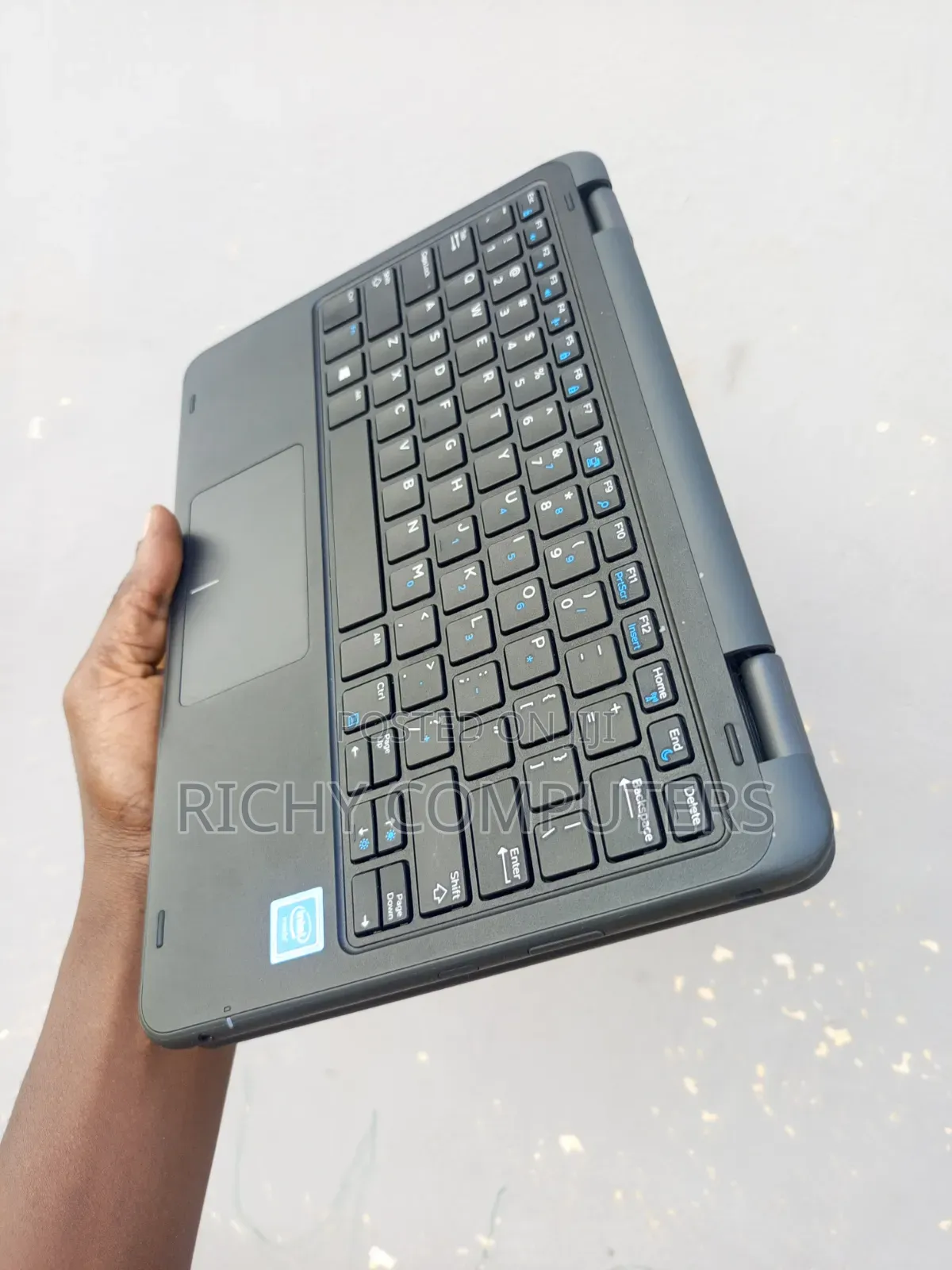 Laptop Dell Latitude 3190 2-in-1 4GB Intel Celeron eMMC 640GB
