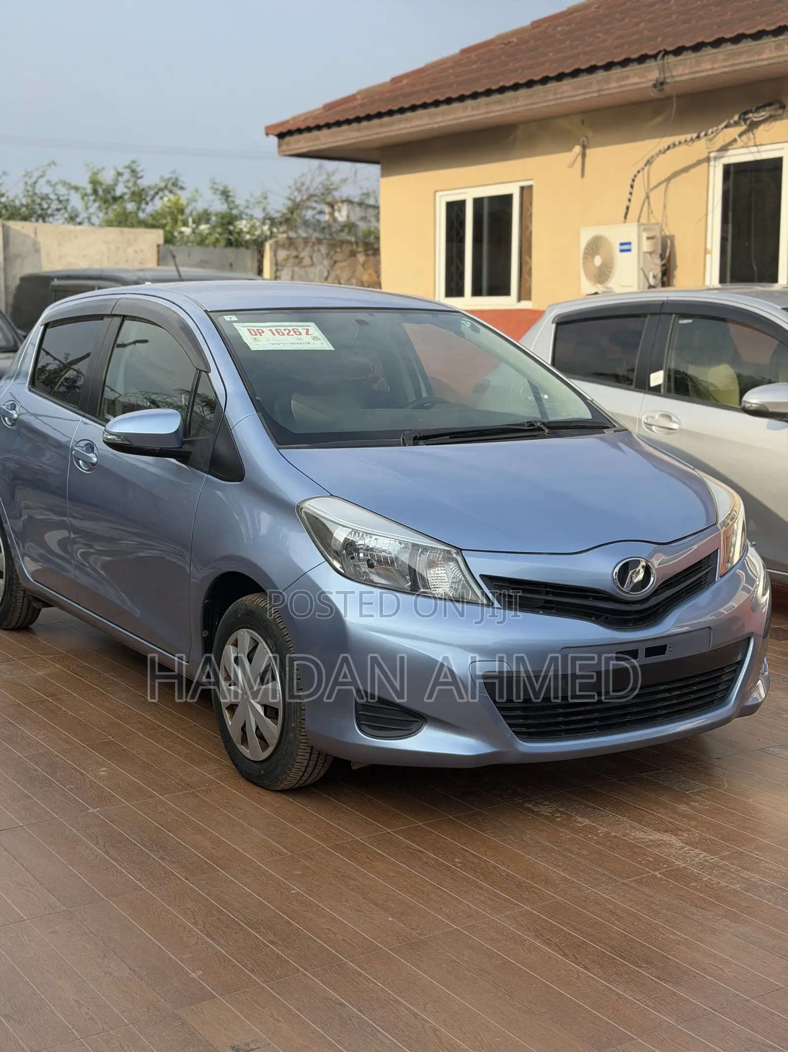 Toyota Vitz 1.3 FWD 5dr 2012 Blue