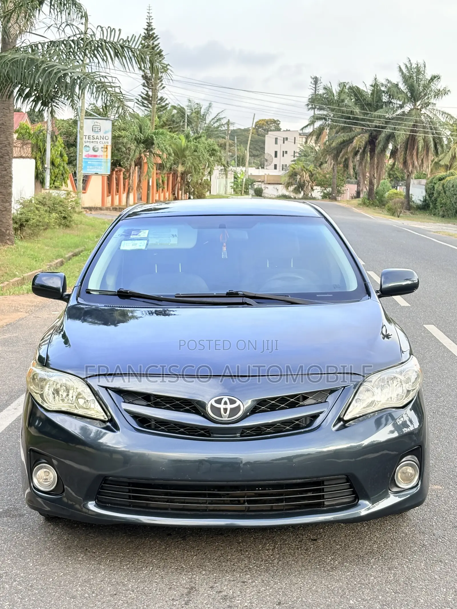 Toyota Corolla LE 4dr Sedan (1.8L 4cyl 4A) 2012 Gray