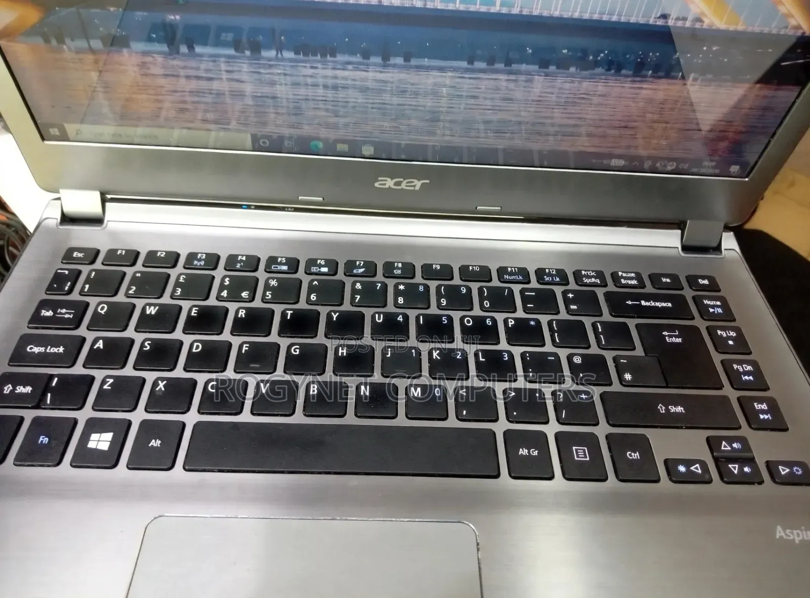 Laptop Acer Aspire V5-473 8GB Intel Core i5 HDD 500GB