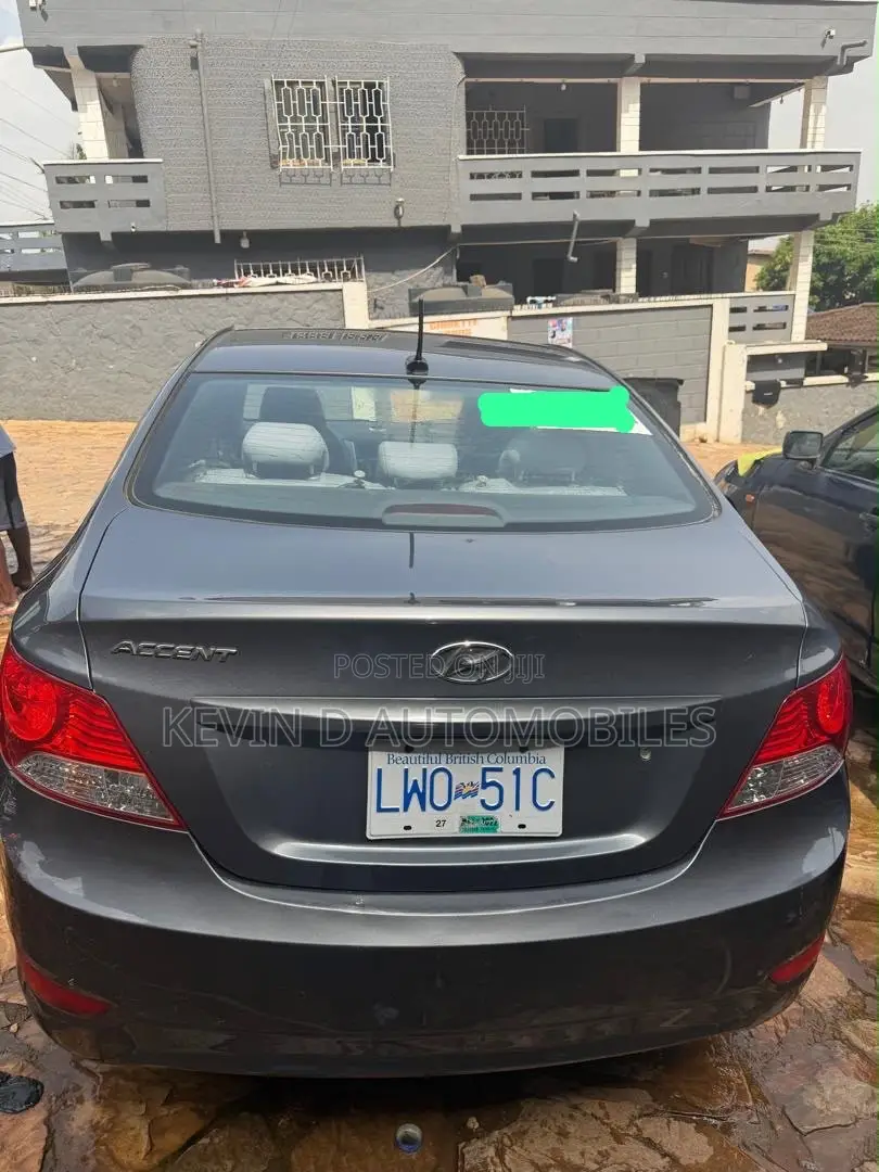 Hyundai Accent GLS 4dr Sedan (1.6L 4cyl 6M) 2014 Gray