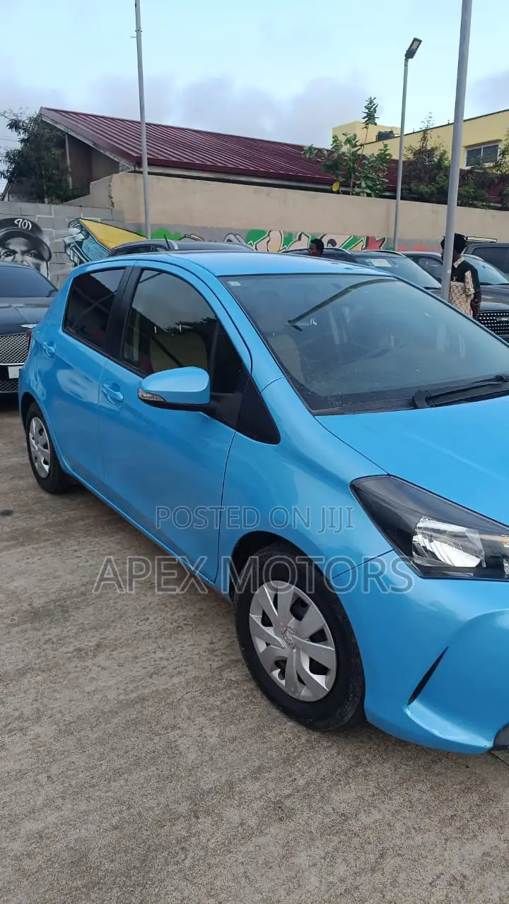 Toyota Vitz 2015 Blue