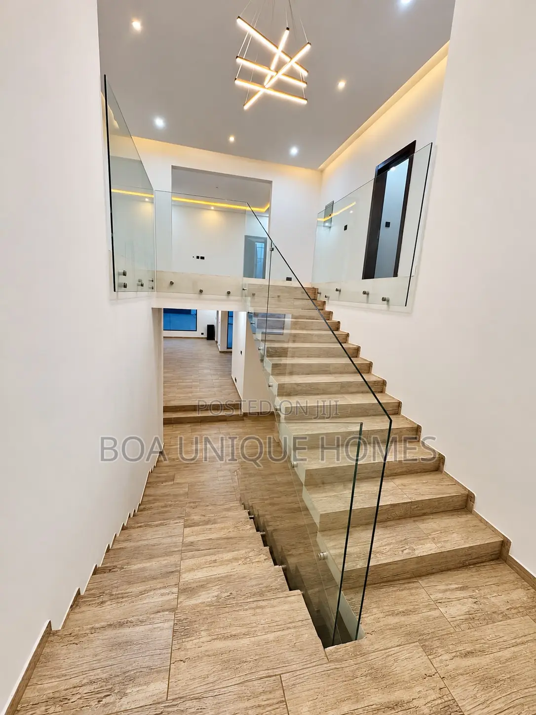 6bdrm House in Lake Side Estate for sale