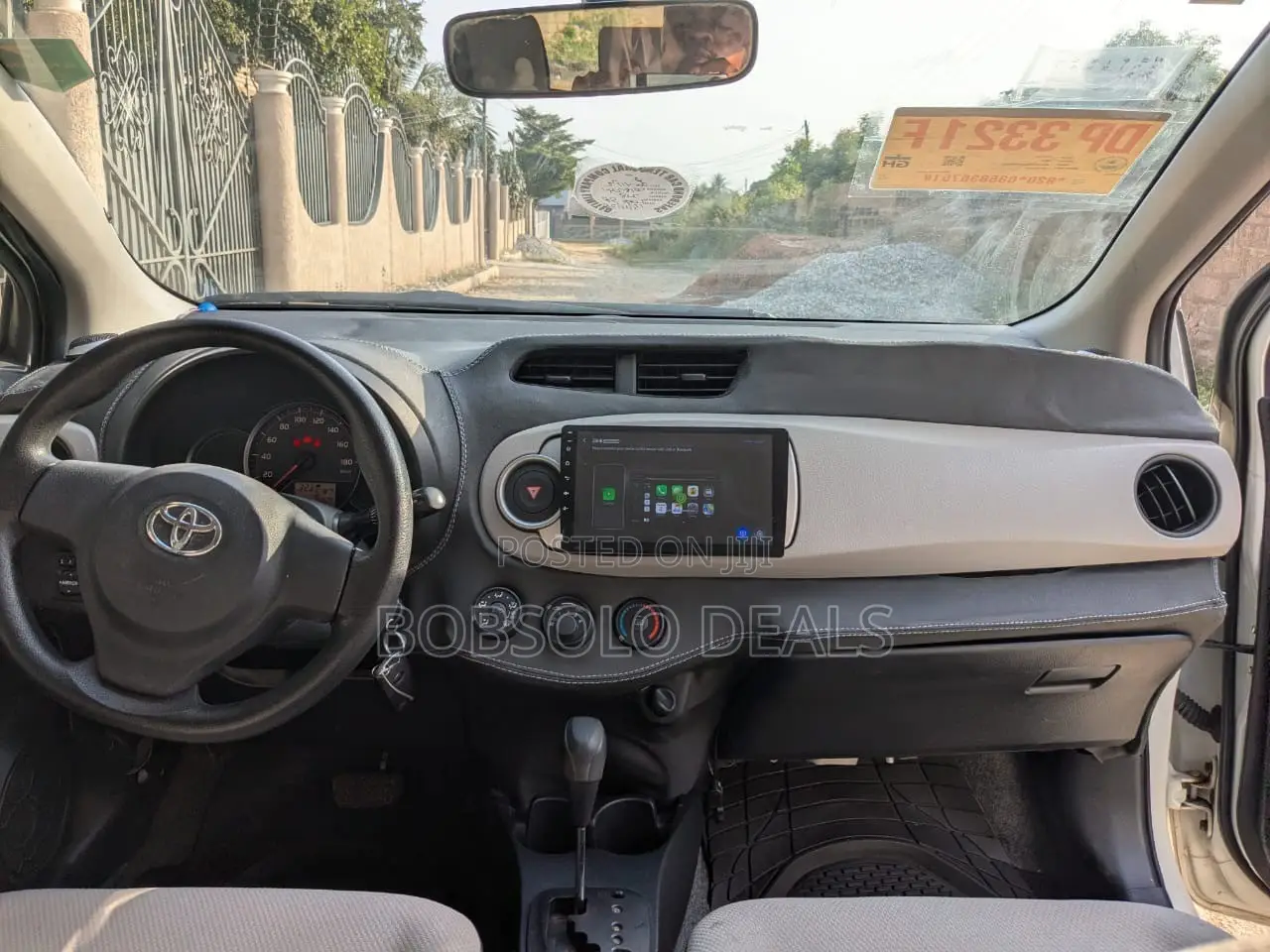 Toyota Vitz 1.3 AWD 5dr 2013 White