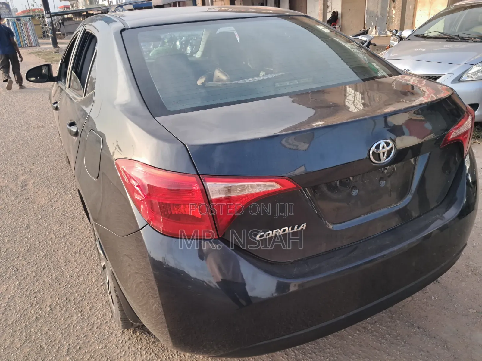 Toyota Corolla LE 4dr Sedan (1.8L 4cyl CVT) 2017 Black