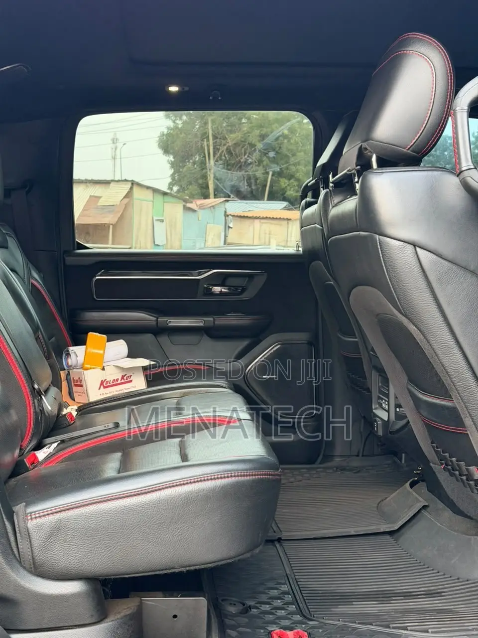 RAM 1500 2021 Black