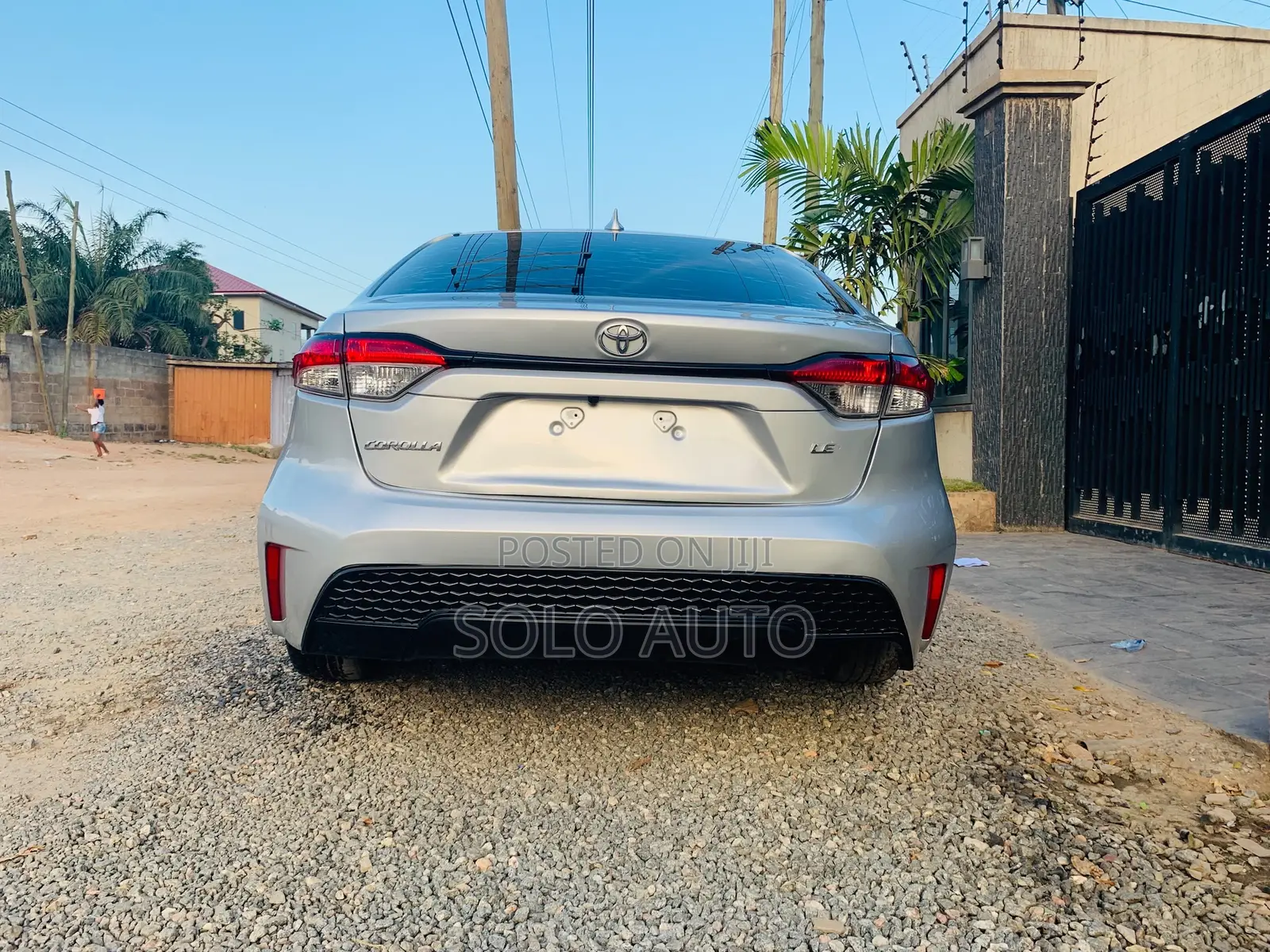 Toyota Corolla LE 2021 Silver