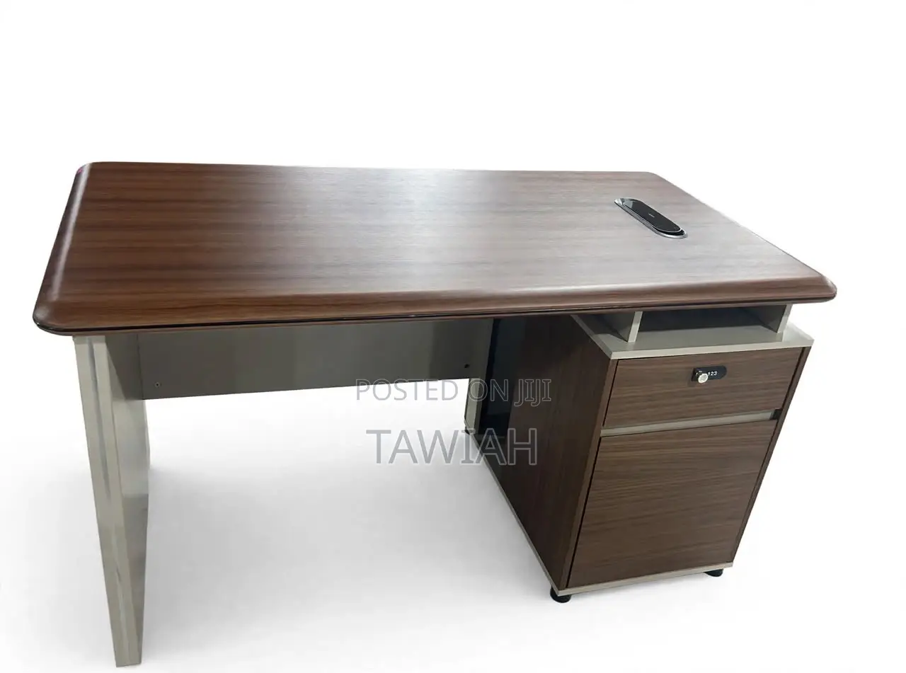1.6 Modern Executives Office Desk