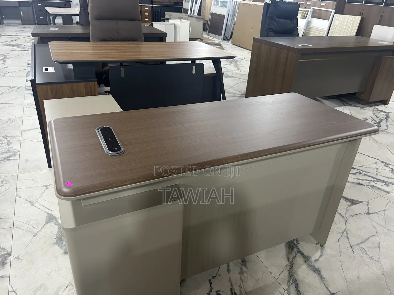 1.6 Modern Executives Office Desk