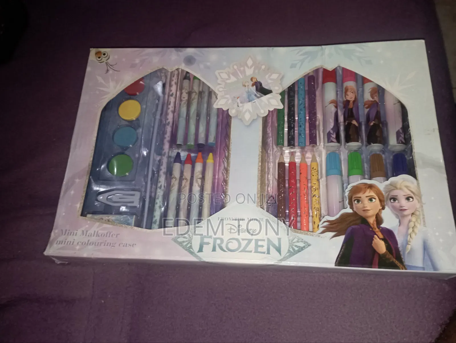 Disney Frozen Art Set With Colour Pencils and More