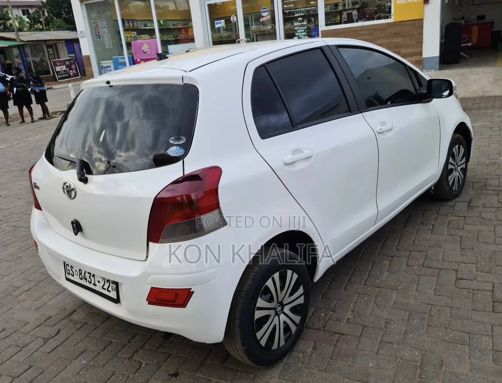 Toyota Vitz 1.5 FWD 3dr 2009 White