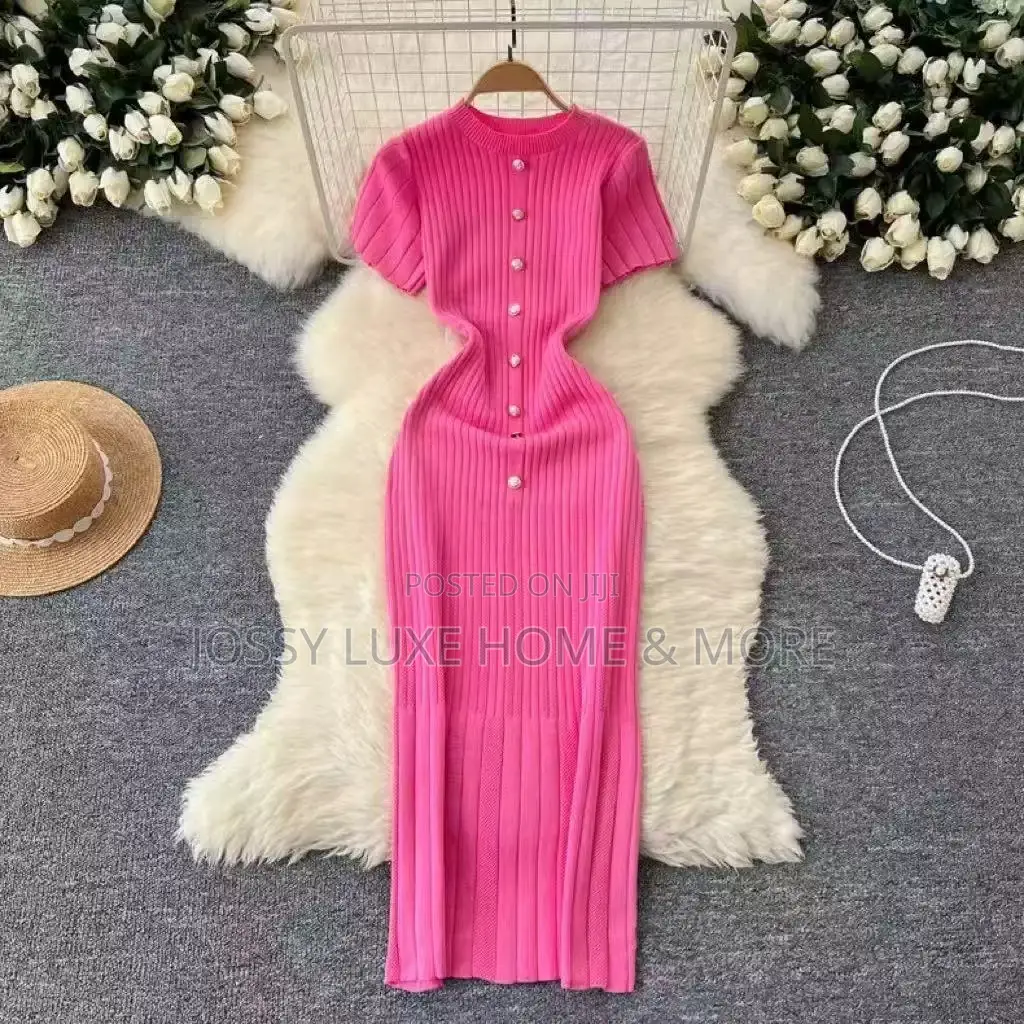 Elegant Ribbed Button-Down Maxi Dress