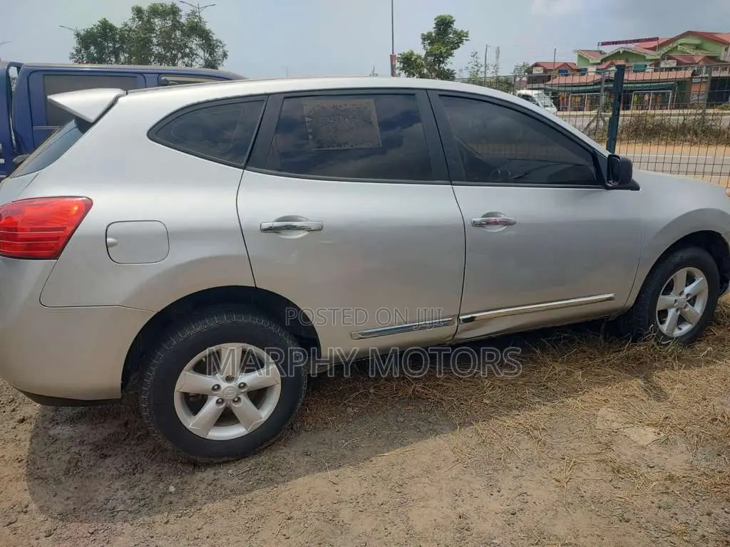 Nissan Rogue S 2012 Silver