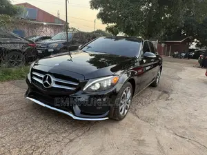 Mercedes-Benz C300 2017 Black