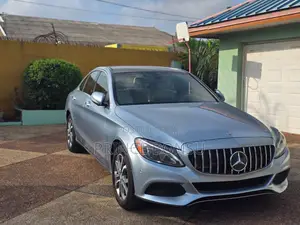 Mercedes-Benz C300 2015 Blue