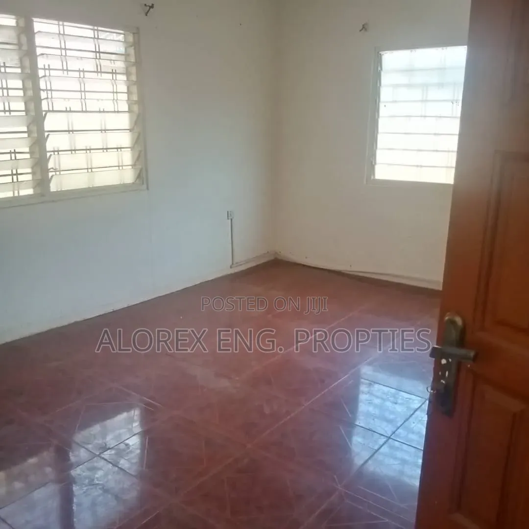 2bdrm Apartment in Adenta, SSNIT Flats for rent