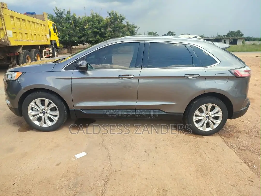 Ford Edge Titanium 2022 Gray
