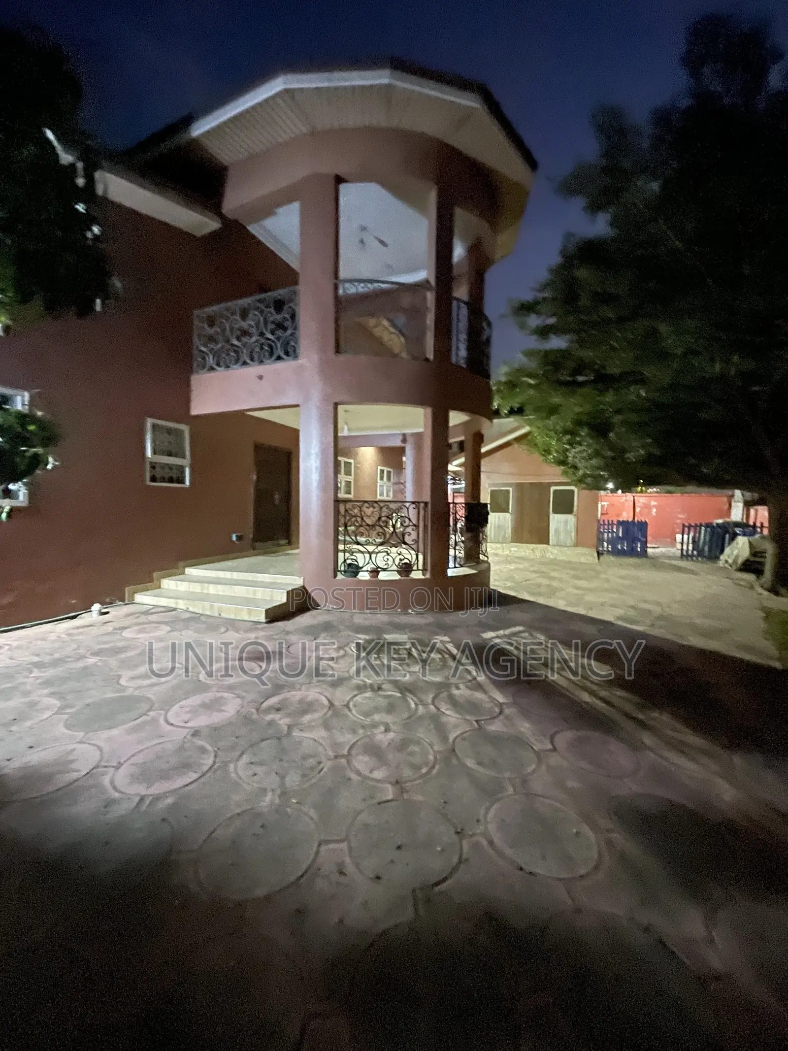 2bdrm Apartment in Unique Key Agency, Airport Residential Area for rent