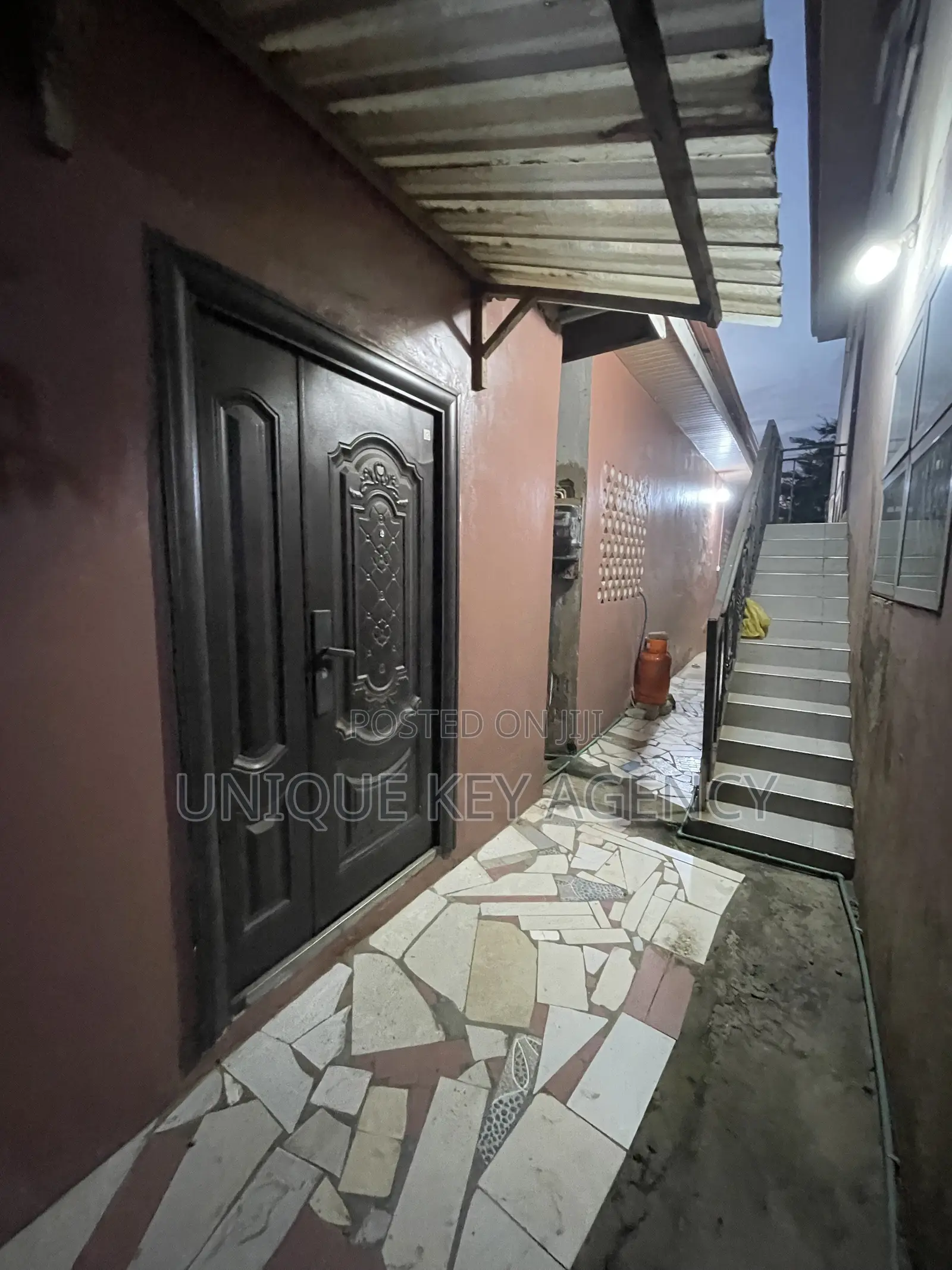 1bdrm Apartment in Unique Key Agency, Airport Residential Area for rent