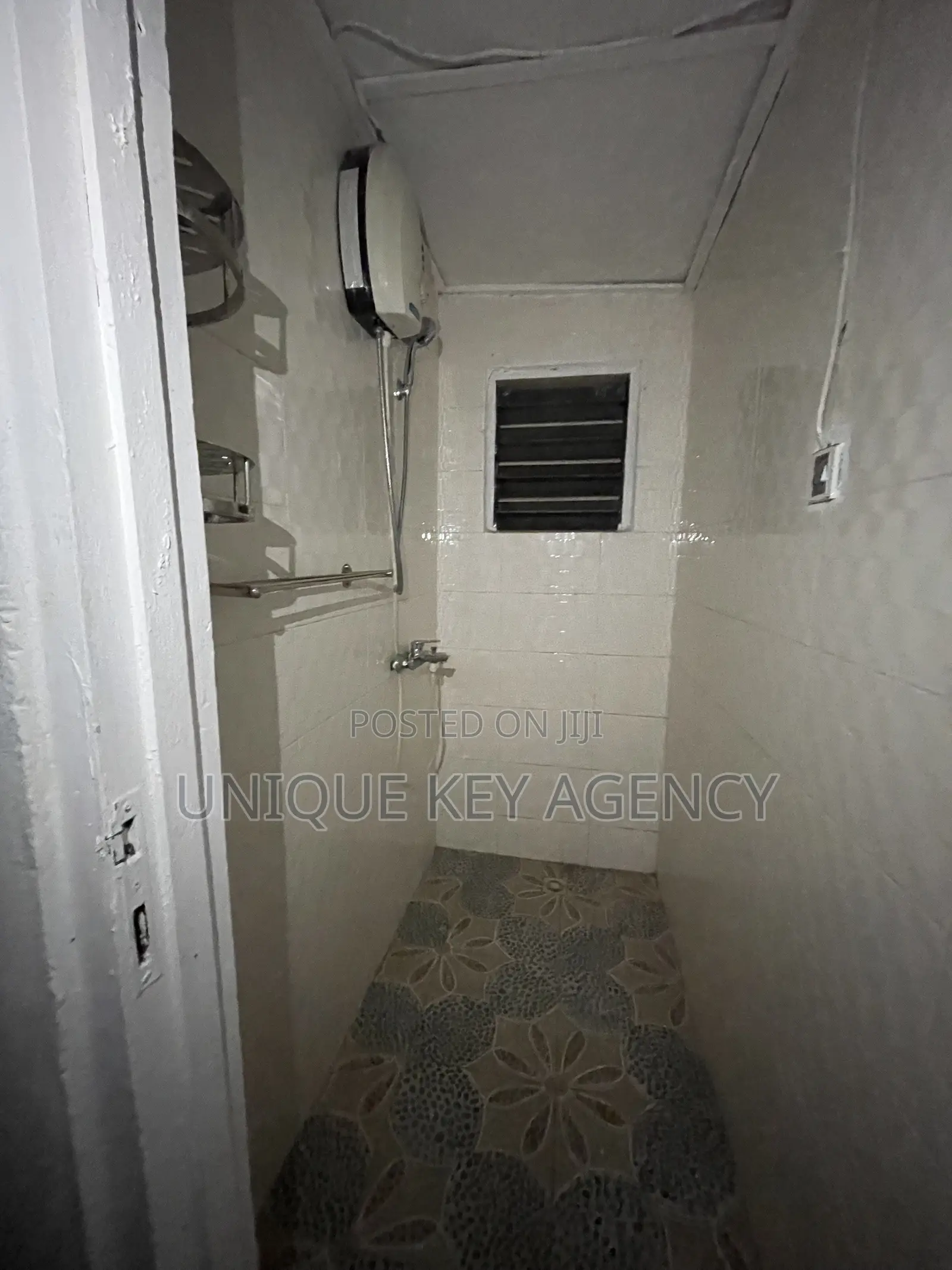 1bdrm Apartment in Unique Key Agency, Airport Residential Area for rent