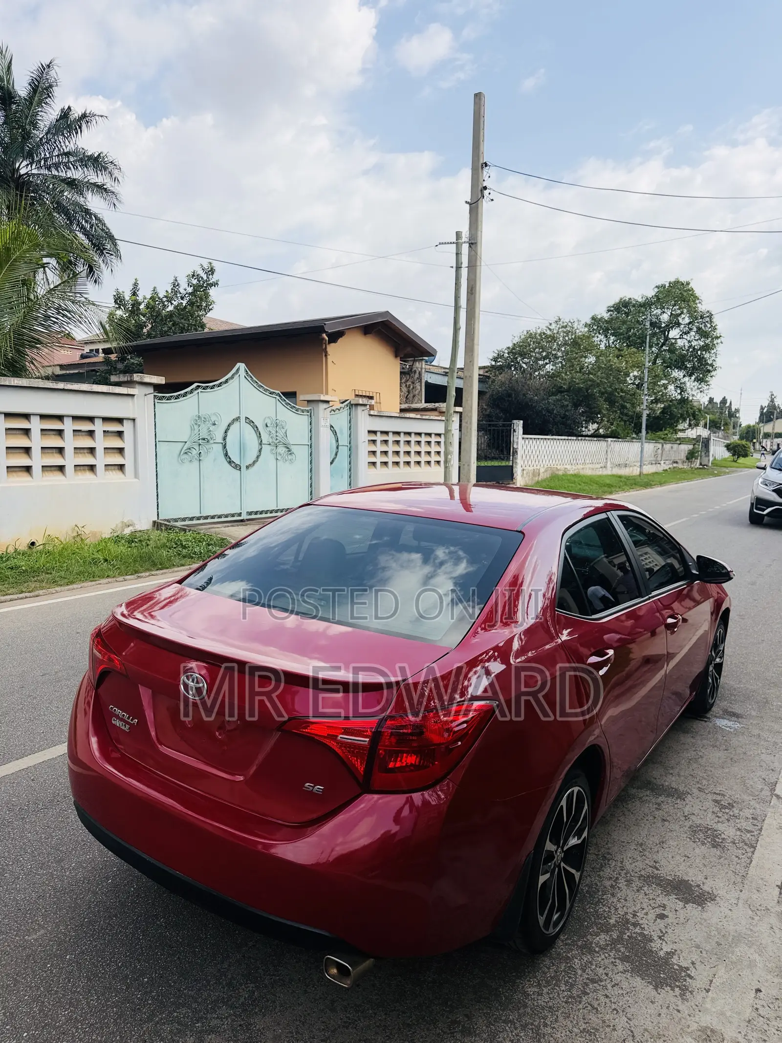 Toyota Corolla SE (1.8L 4cyl 2A) 2018 Red