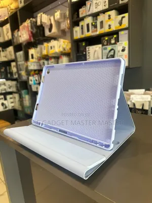 Apple iPad Pro M5 / M4 Folio Cases