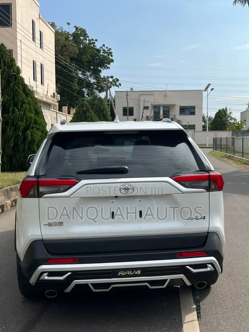 New Toyota RAV4 2023 White