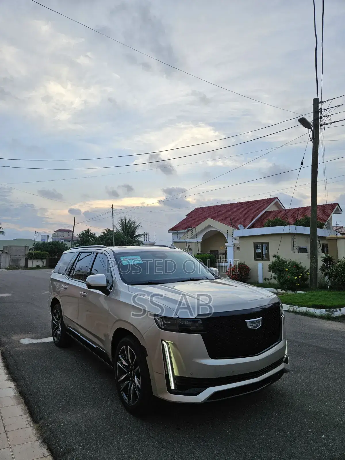 Cadillac Escalade 2021 Gold
