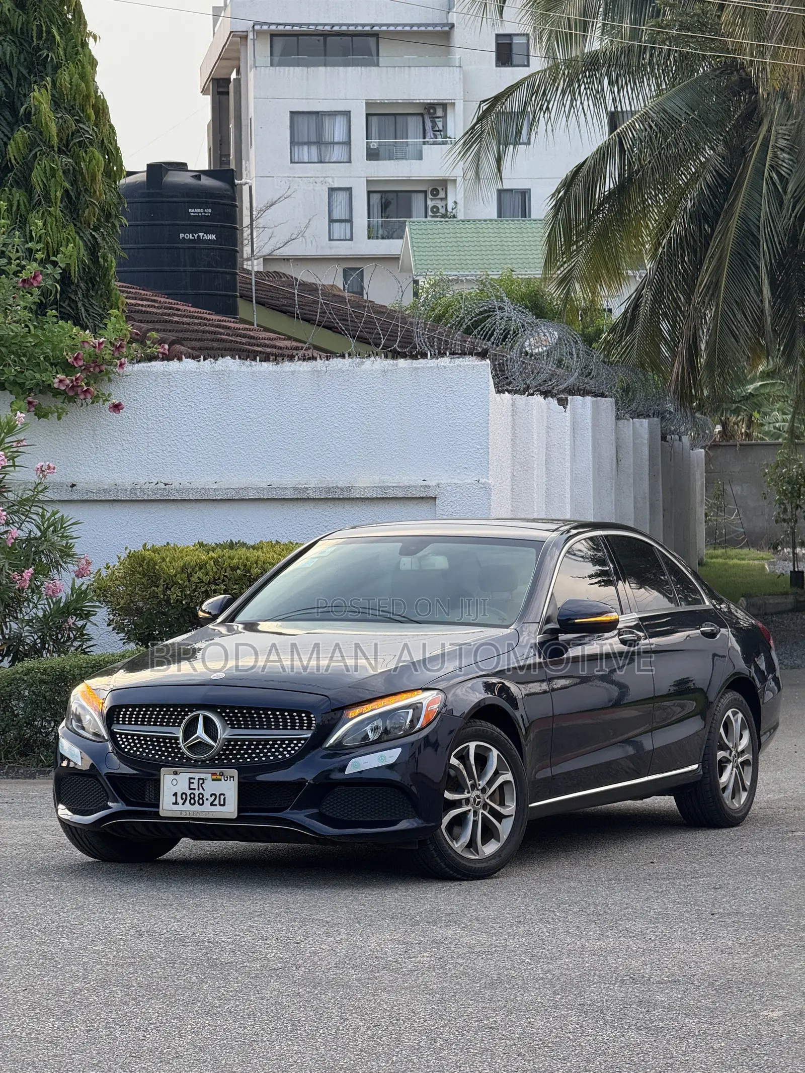 Mercedes-Benz C300 Luxury Sedan RWD (2.0L 4cyl 7A) 2017 Blue