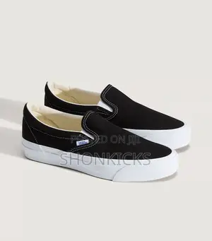 Vans Slip on- Black/White