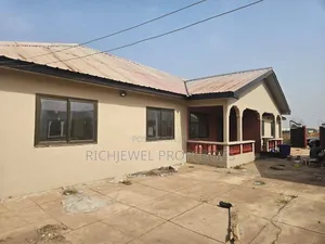 8bdrm Apartment in Richjewel Properties, Tamale Municipal for sale