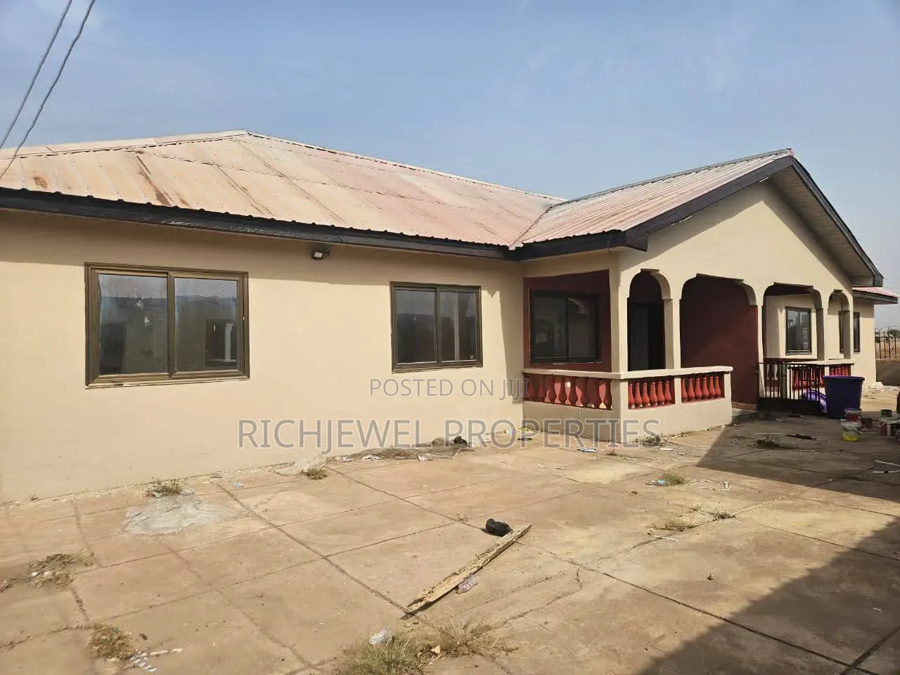 8bdrm Apartment in Richjewel Properties, Tamale Municipal for sale
