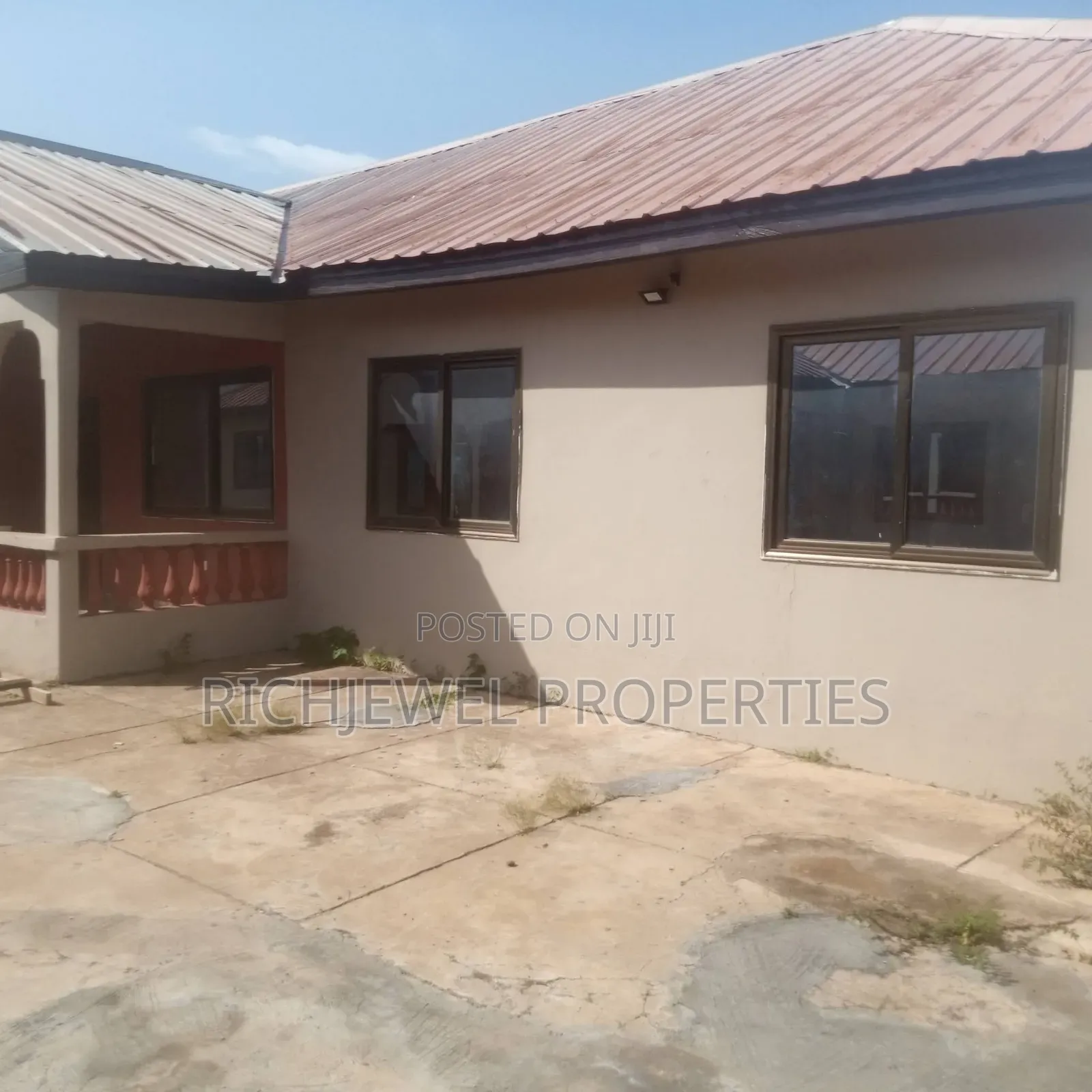 8bdrm Apartment in Richjewel Properties, Tamale Municipal for sale