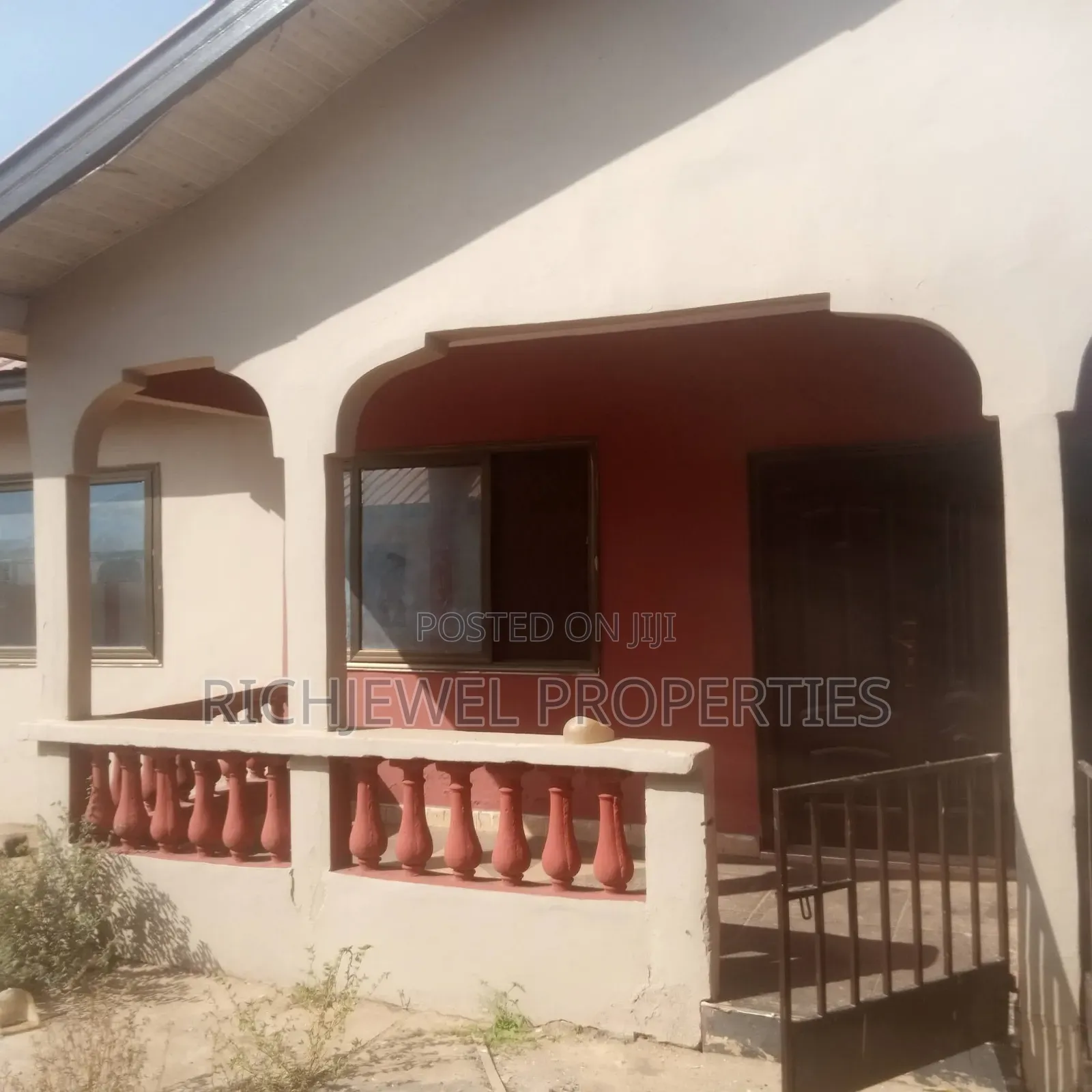 8bdrm Apartment in Richjewel Properties, Tamale Municipal for sale