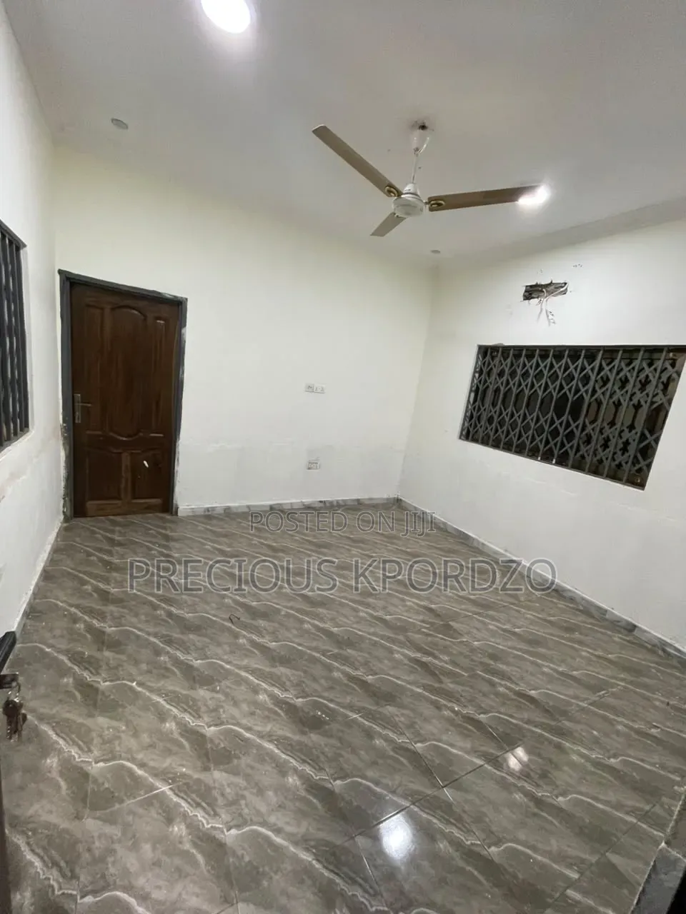 1bdrm Room & Parlour in Adenta Commandos for rent