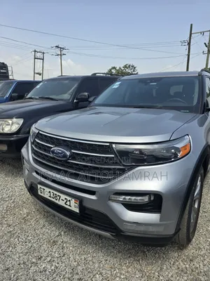 Ford Explorer XLT 4x4 2020 Silver