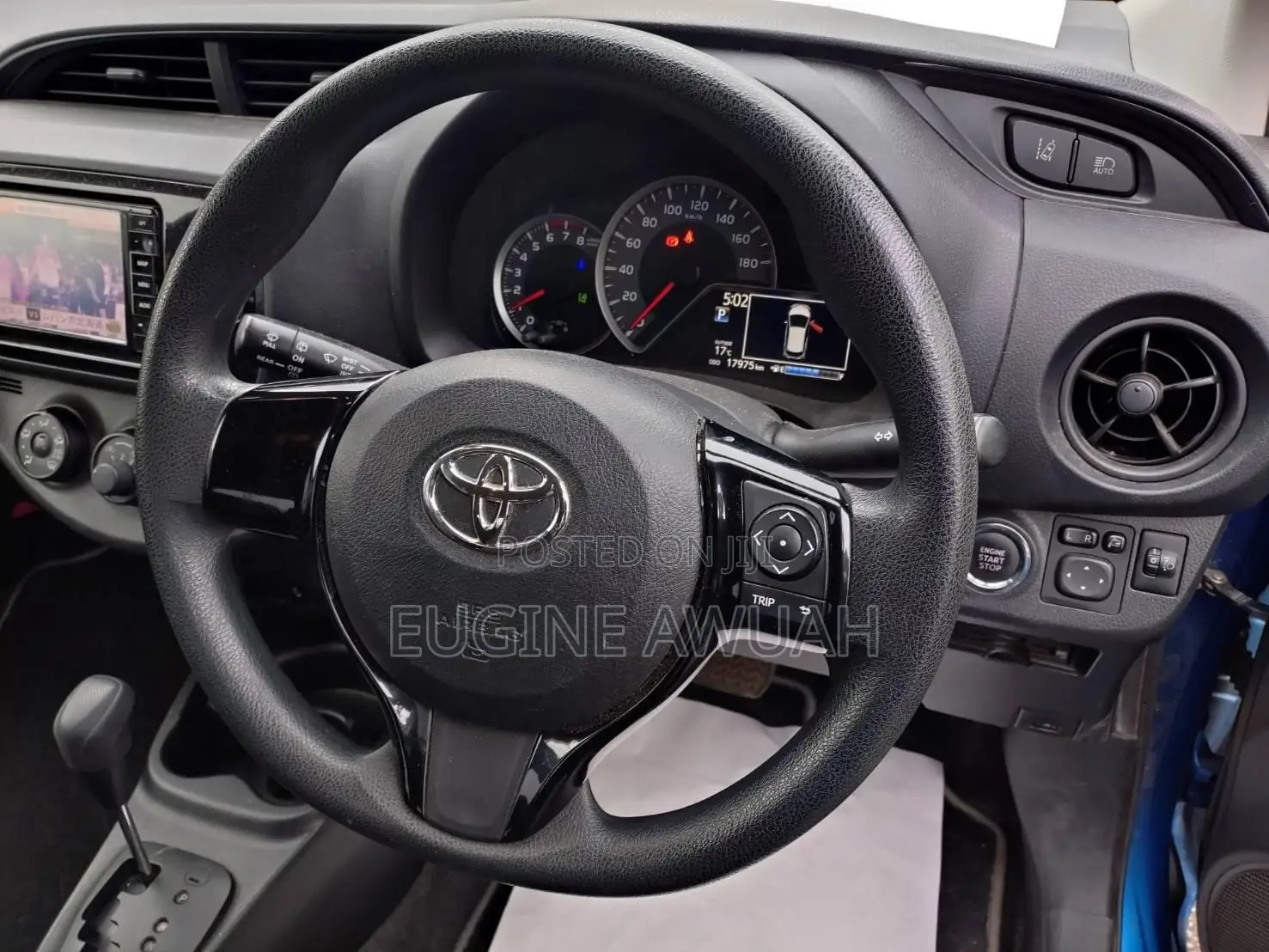 Toyota Vitz 2017 Blue