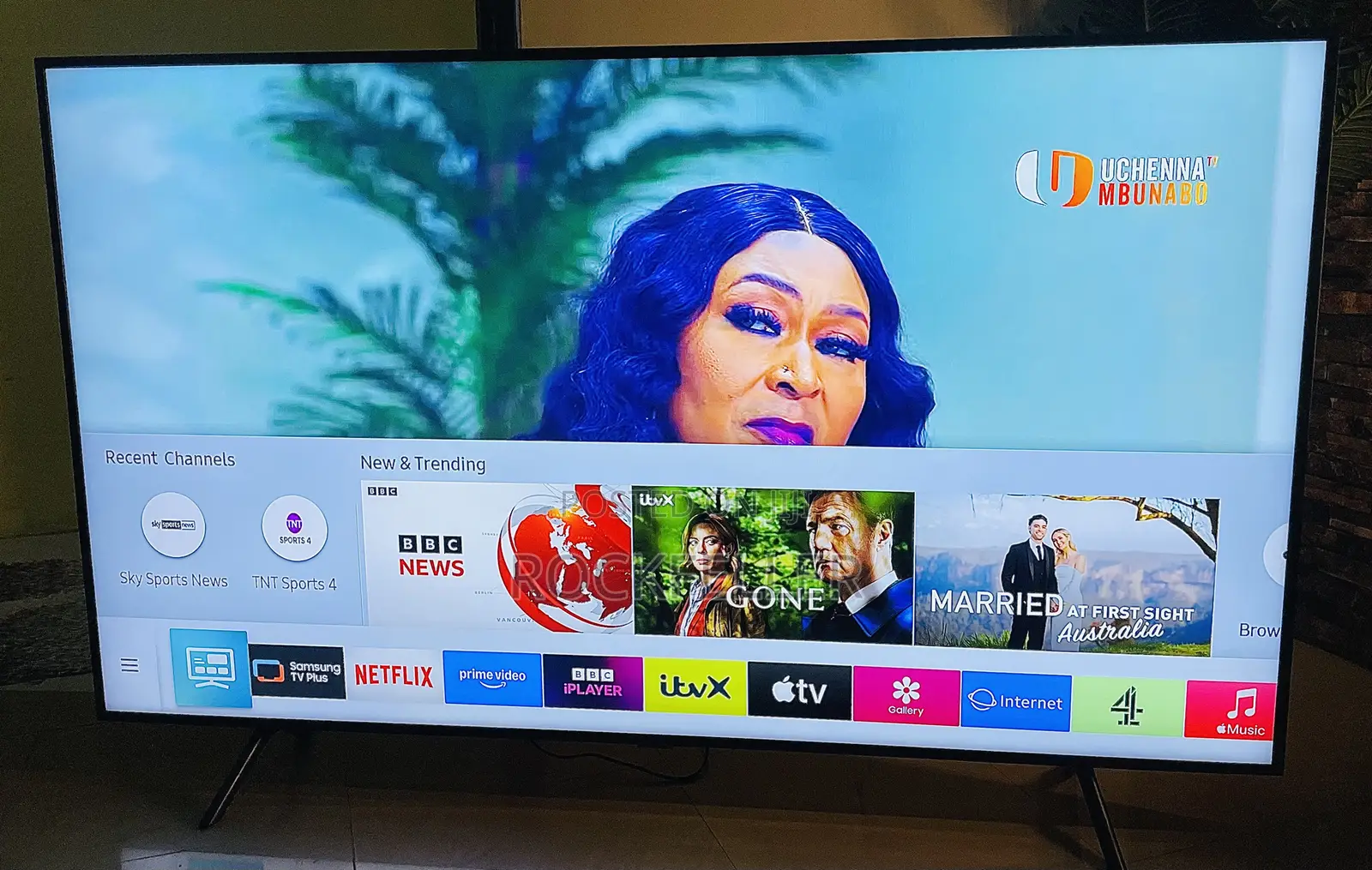 UK Used Samsung Crystal 4K UHD HDR Smart Digital 65 Inches