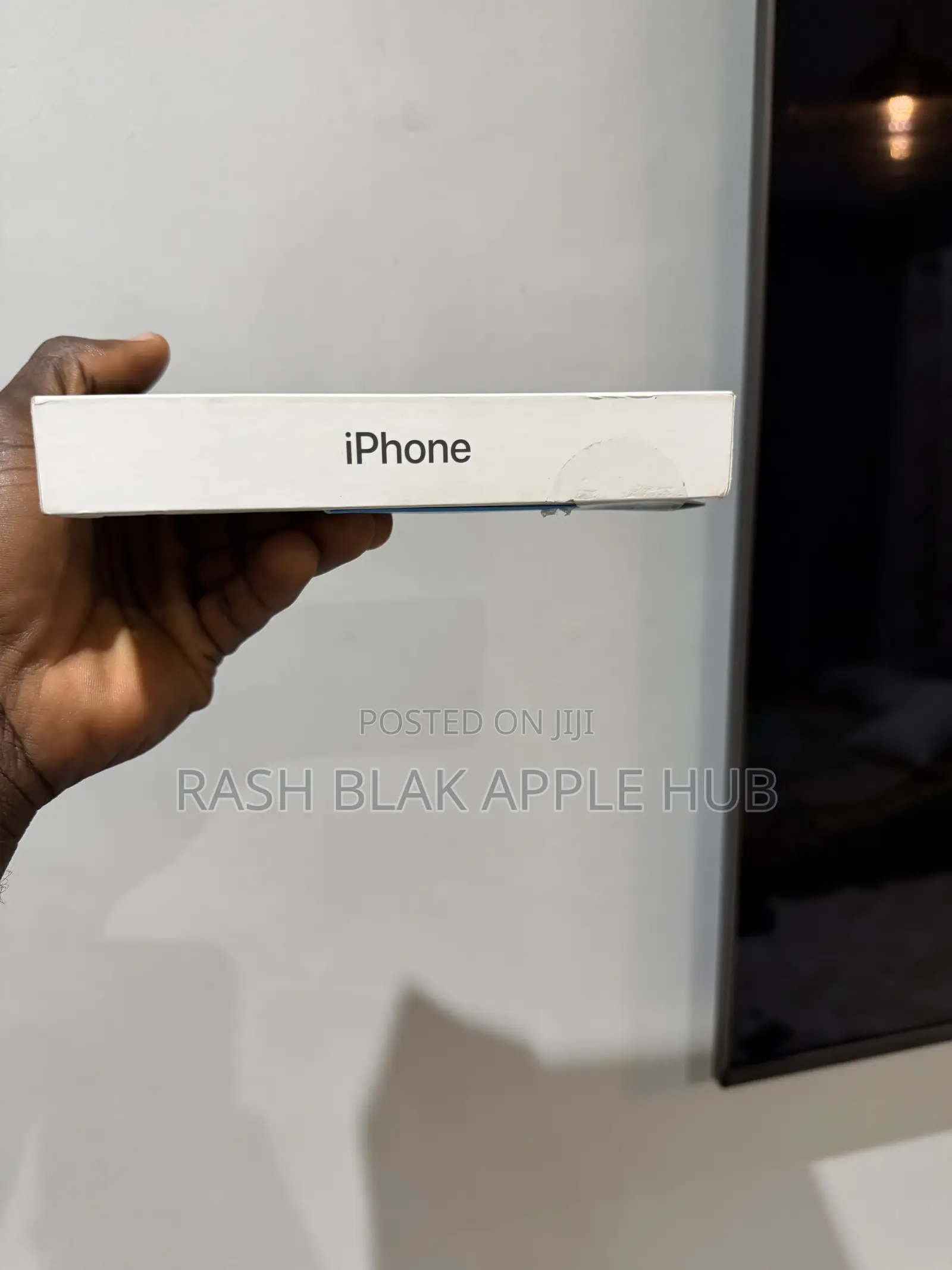 New Apple iPhone 16e 128 GB Black