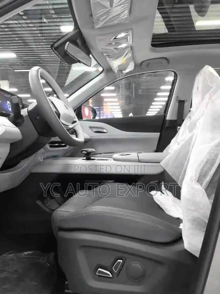 New Changan UNI-Z iDD Premium 2025 Gray