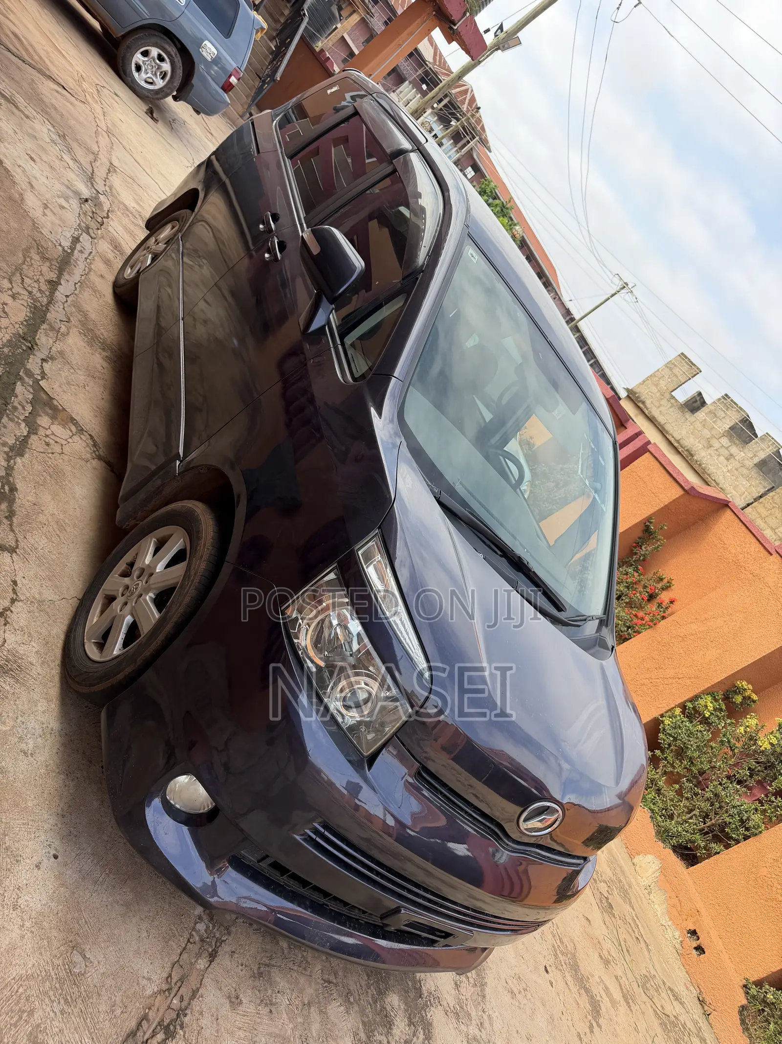Toyota Voxy V 4WD 8-Seater 2010 Blue