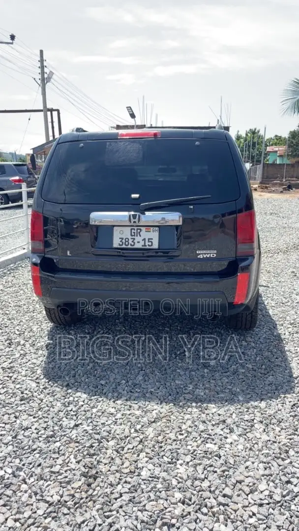 Honda Pilot Touring w/RES/Navi 4WD (3.5L 6cyl 5A) 2012 Black