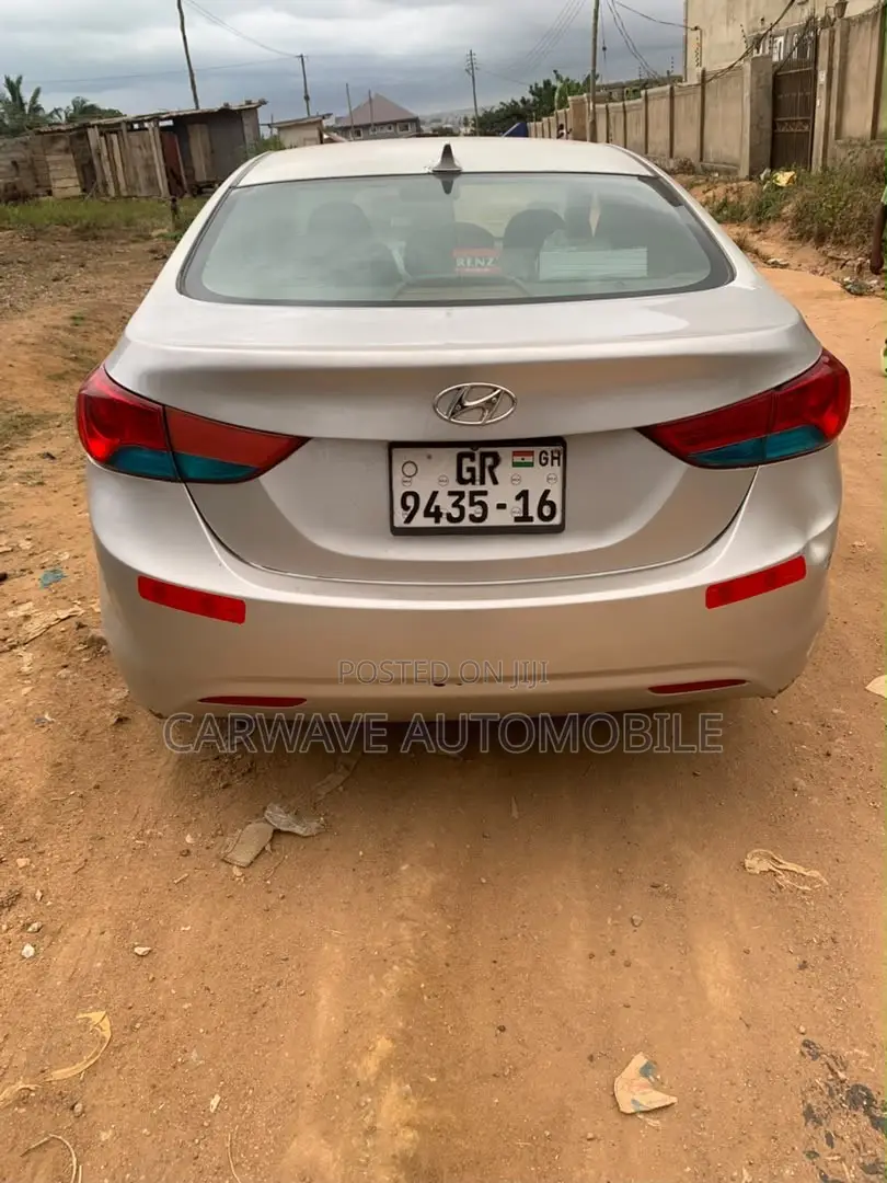 Hyundai Elantra Limited Sedan FWD (1.8L 4cyl 6A) 2013 Silver